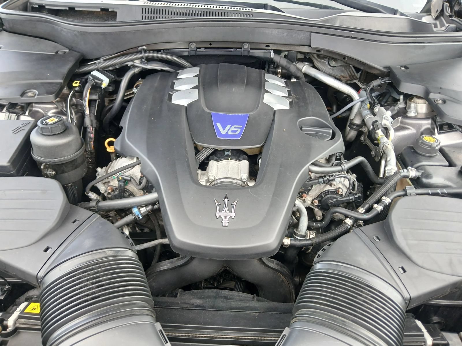 Used 2017 Maserati Levante S AWD/4WD image 22
