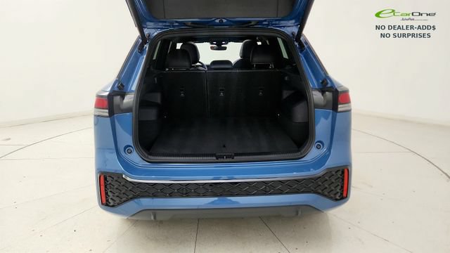 Used 2025 Volkswagen Tiguan SE R-Line FWD image 32