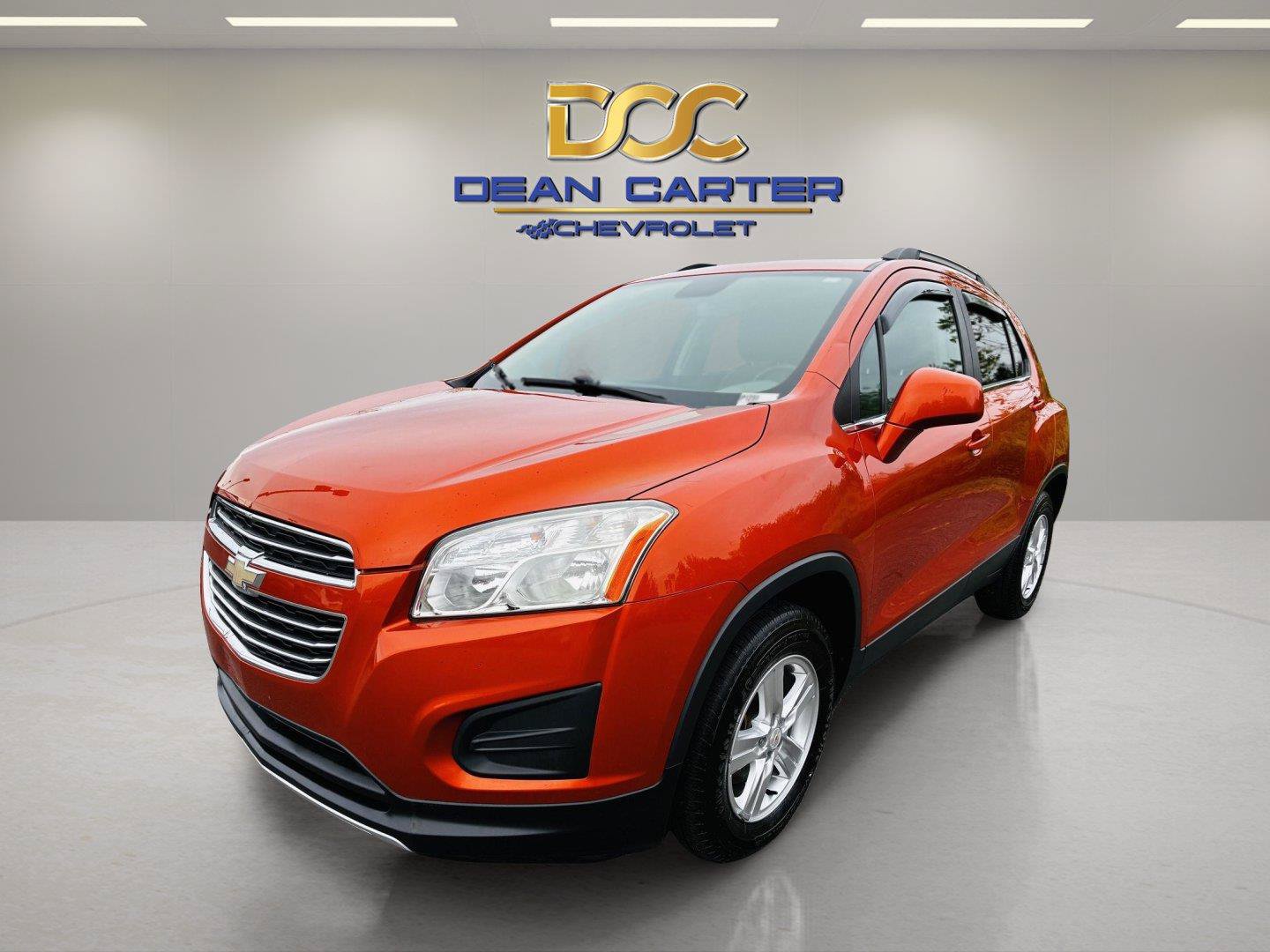 Used 2015 Chevrolet Trax LT w/ LT Sun and Sound Package AWD/4WD image 2