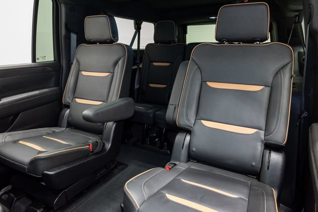 Used 2024 GMC Yukon XL AT4 w/ Technology Package AWD/4WD image 29