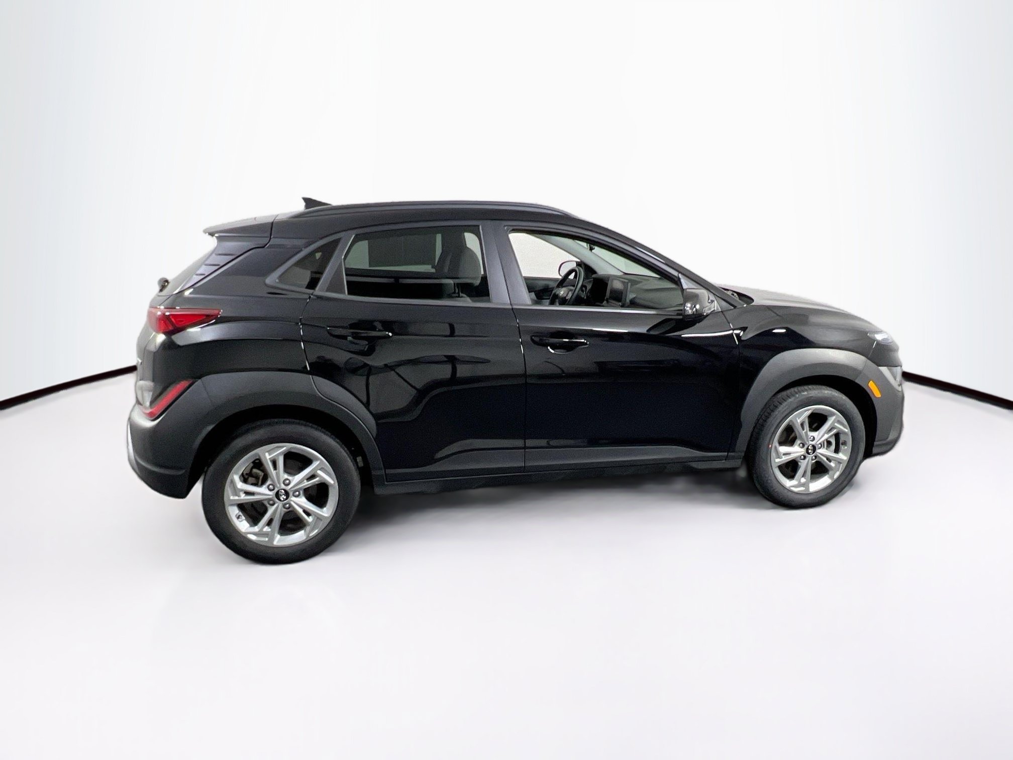 Used 2023 Hyundai Kona SEL w/ Cargo Package AWD/4WD image 4