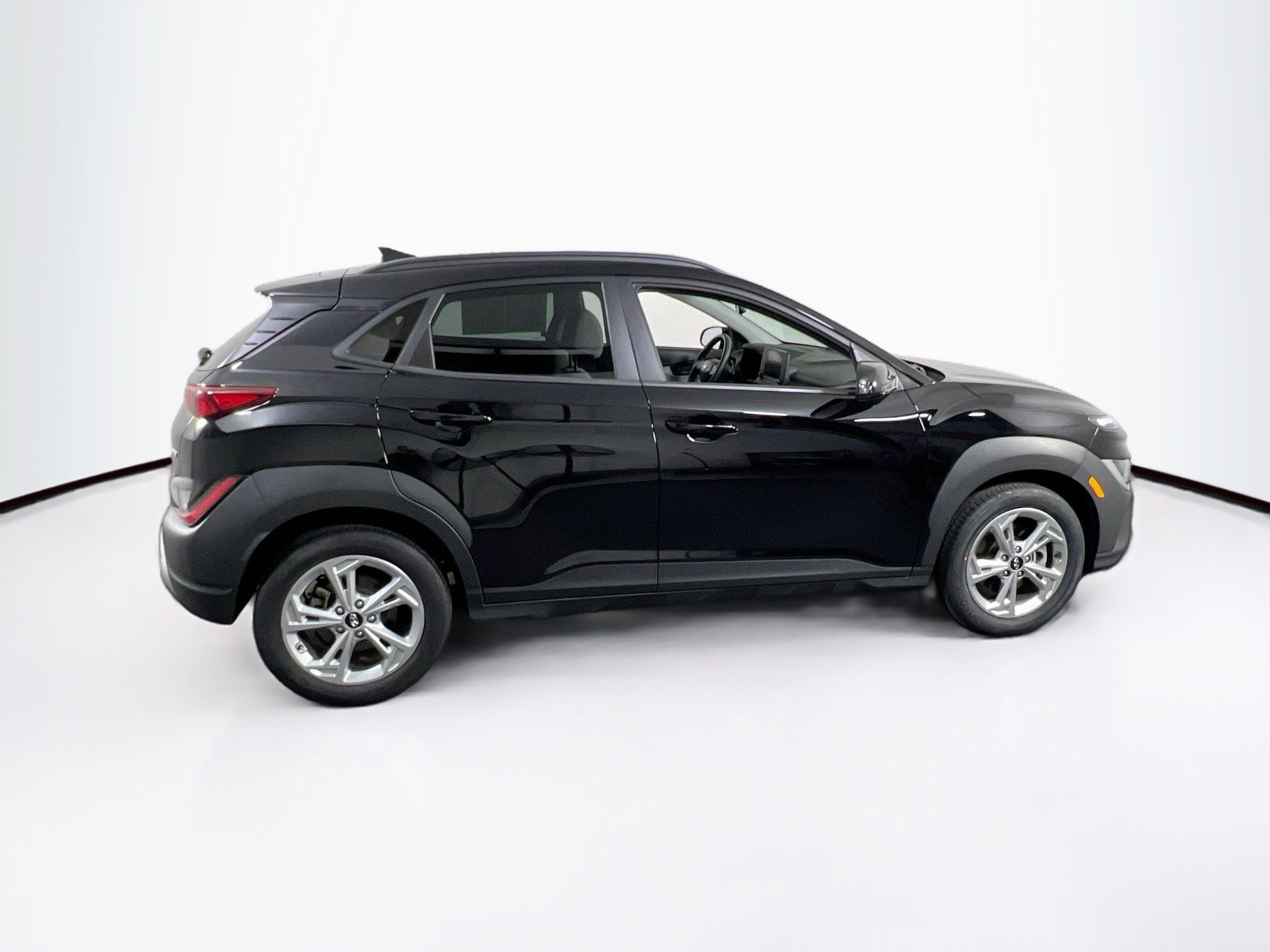Used 2023 Hyundai Kona SEL w/ Cargo Package AWD/4WD image 4