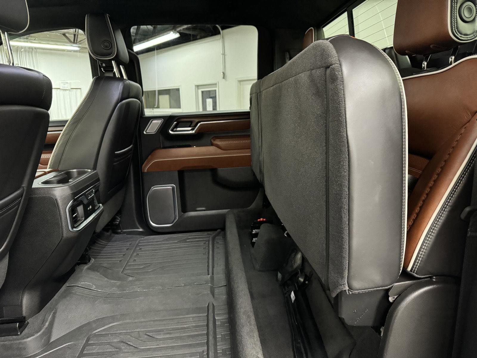 Used 2024 GMC Sierra 3500 Denali Ultimate image 30