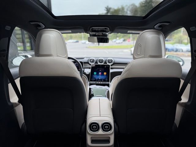 Used 2025 Mercedes-Benz GLC 300 4MATIC image 59