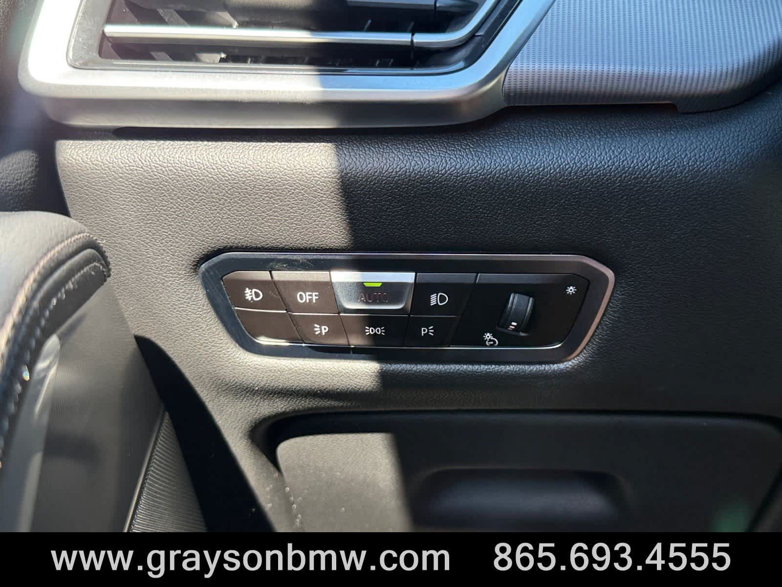 Used 2019 BMW X5 xDrive40i w/ M Sport Package AWD/4WD image 34