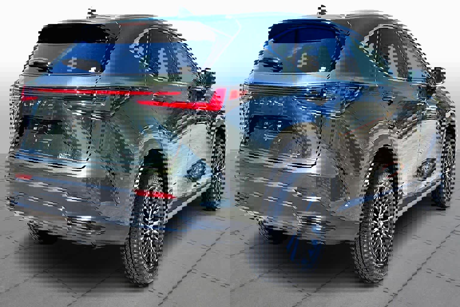 Used 2024 Lexus NX 250 w/ Towing Package (2000 Lbs) image 13