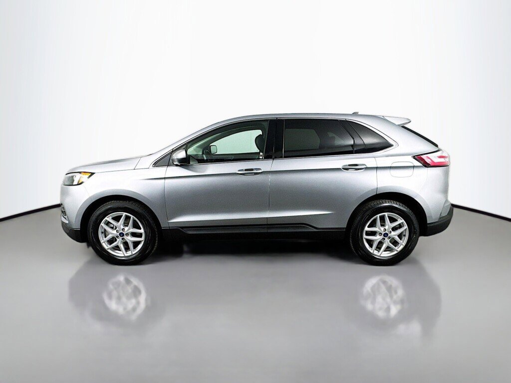 Used 2022 Ford Edge SEL w/ Convenience Package AWD/4WD image 2
