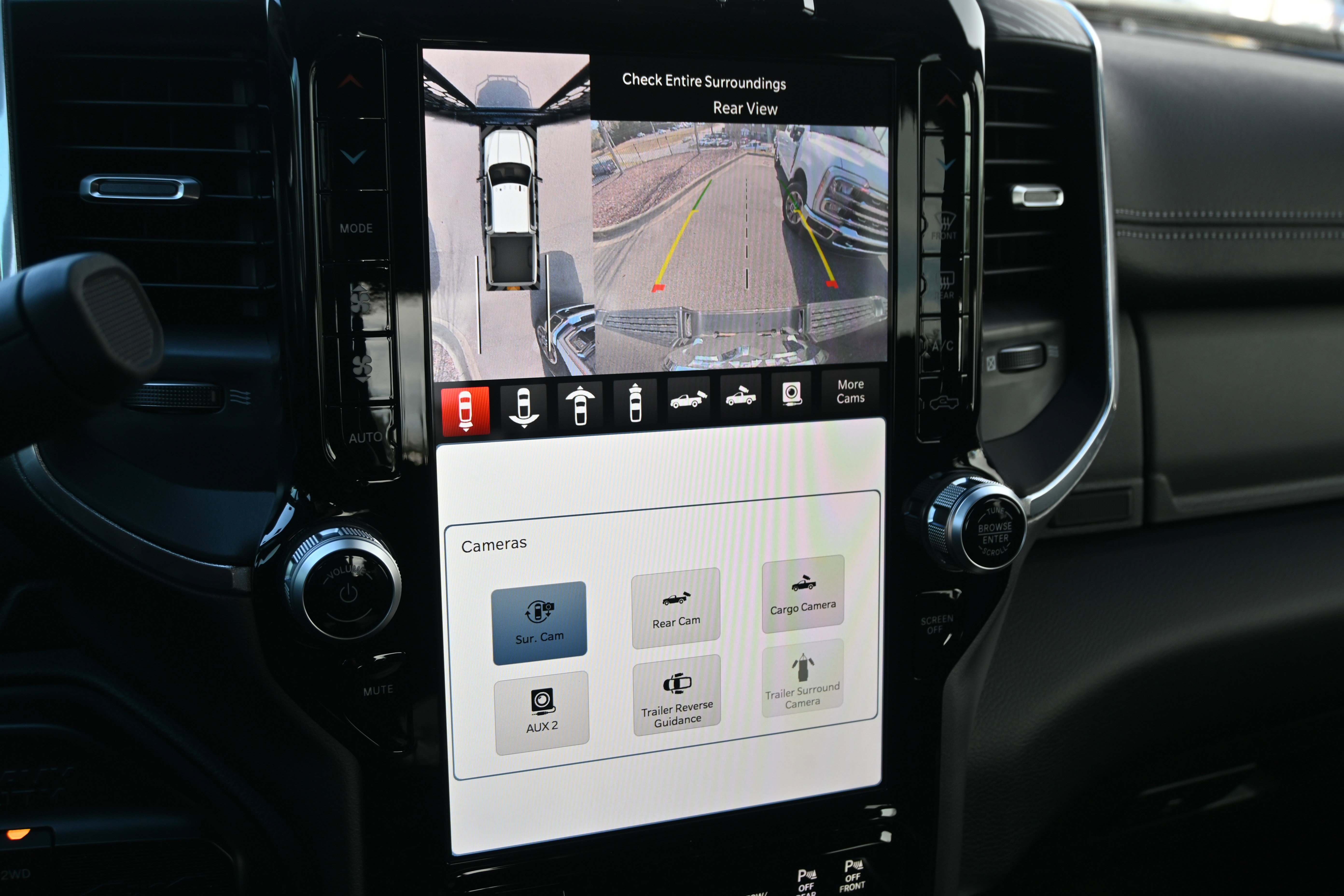 Used 2024 RAM 2500 Laramie w/ Sport Appearance Package image 15