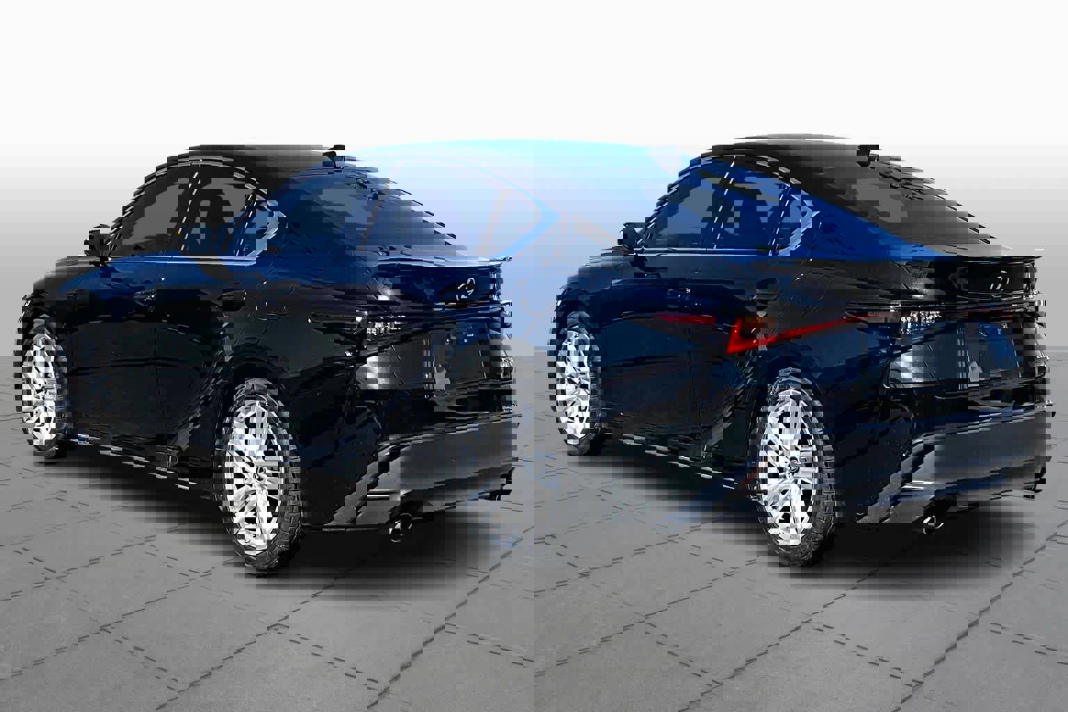 Used 2022 Lexus IS 300 image 11