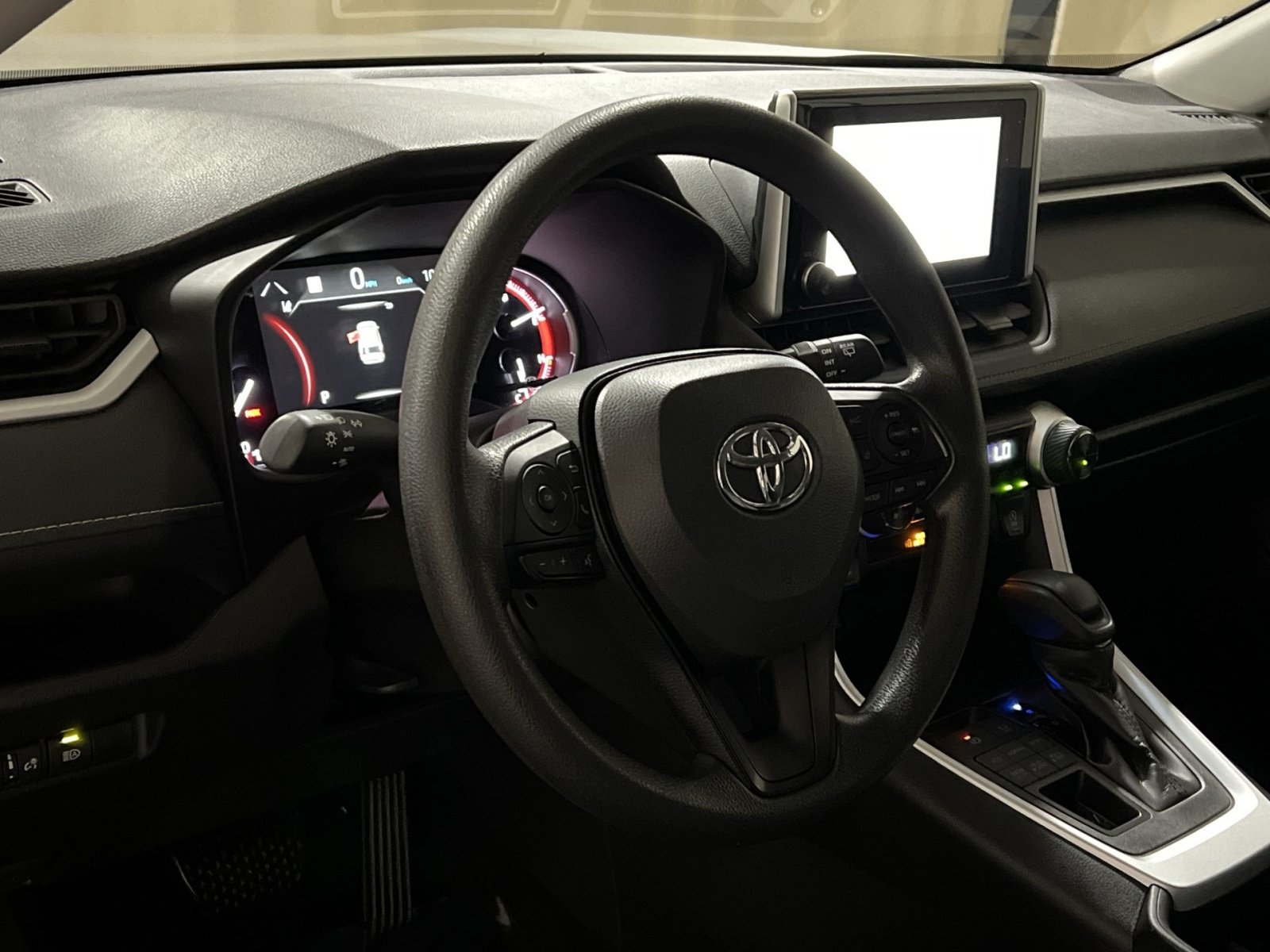 Used 2025 Toyota RAV4 XLE AWD/4WD image 21