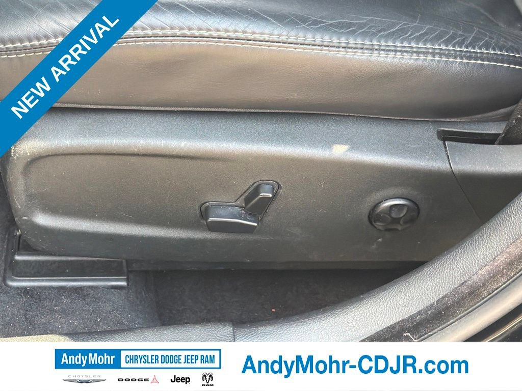 Used 2014 Chrysler 300 S w/ Light Group RWD image 10