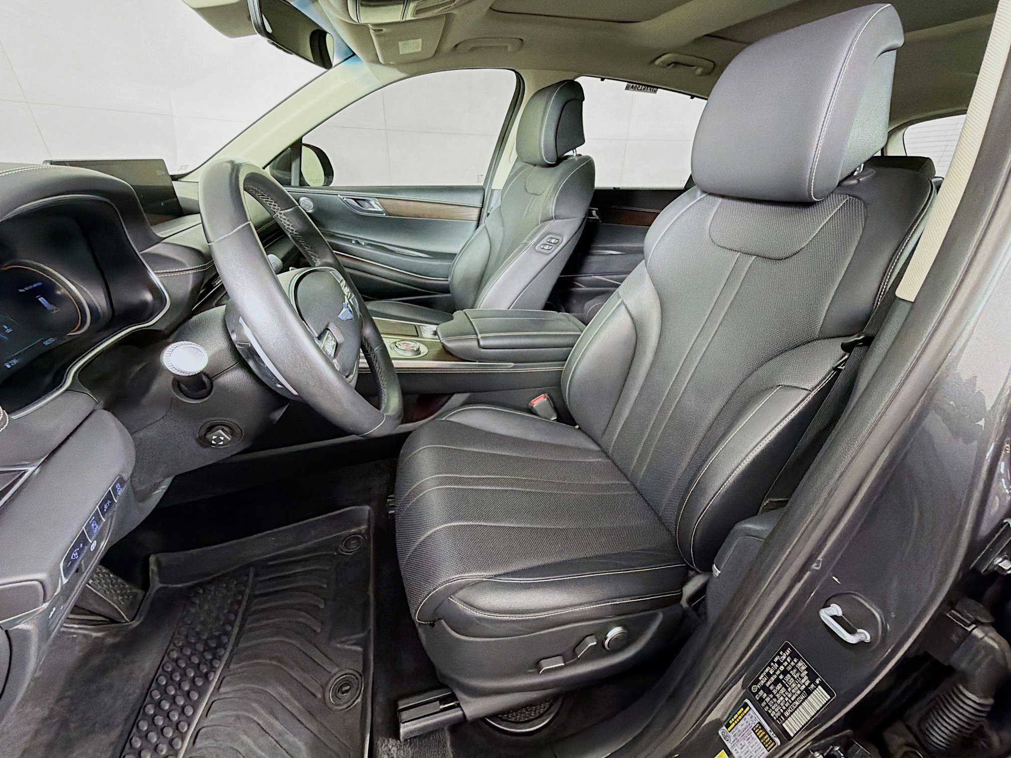 Used 2021 Genesis GV80 3.5T image 12