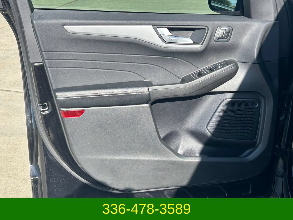 Used 2023 Ford Escape Platinum AWD/4WD image 10