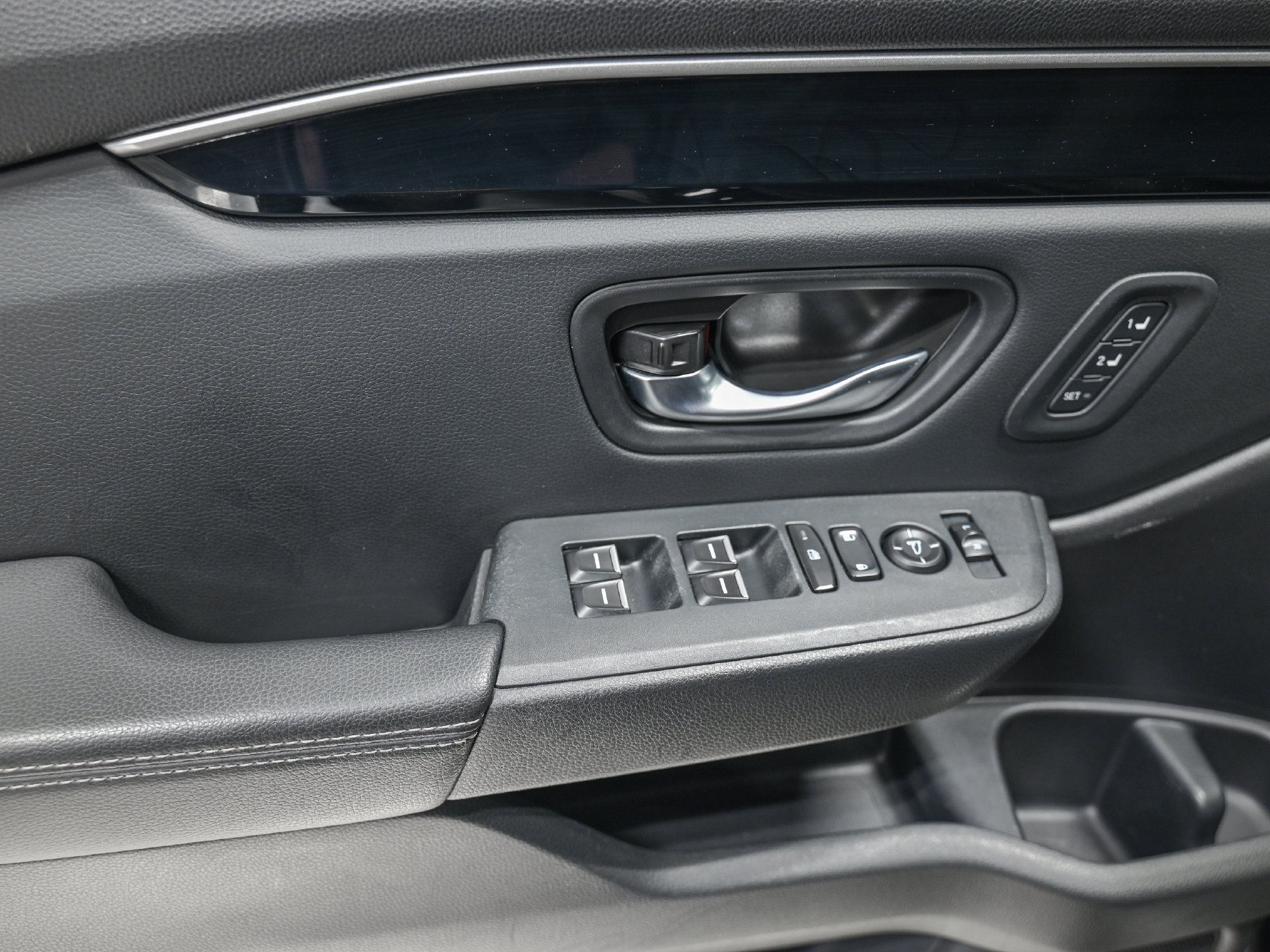 Used 2025 Honda Pilot EX-L image 13