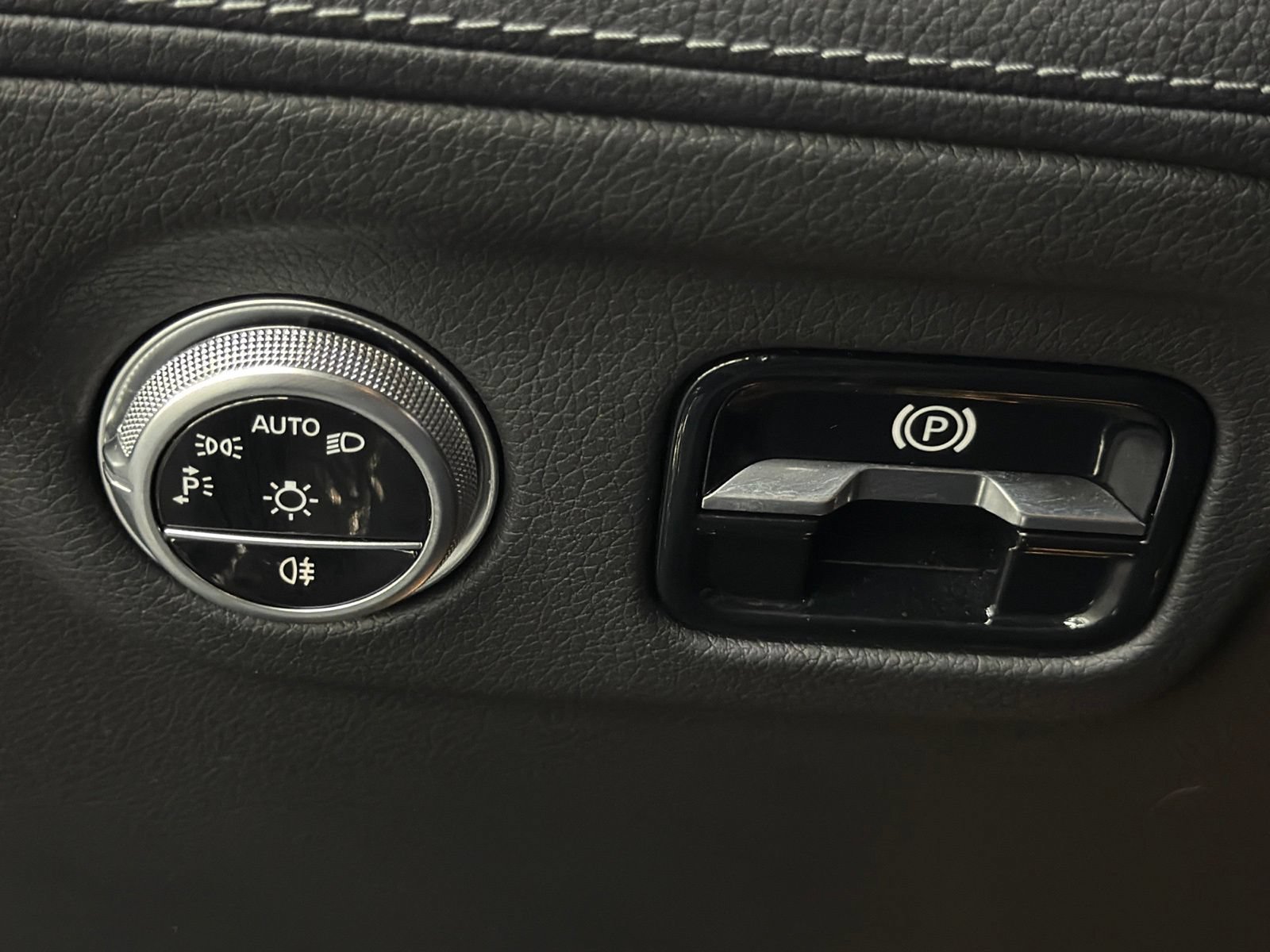 Certified 2023 Mercedes-Benz EQS 580 4MATIC Sedan image 32