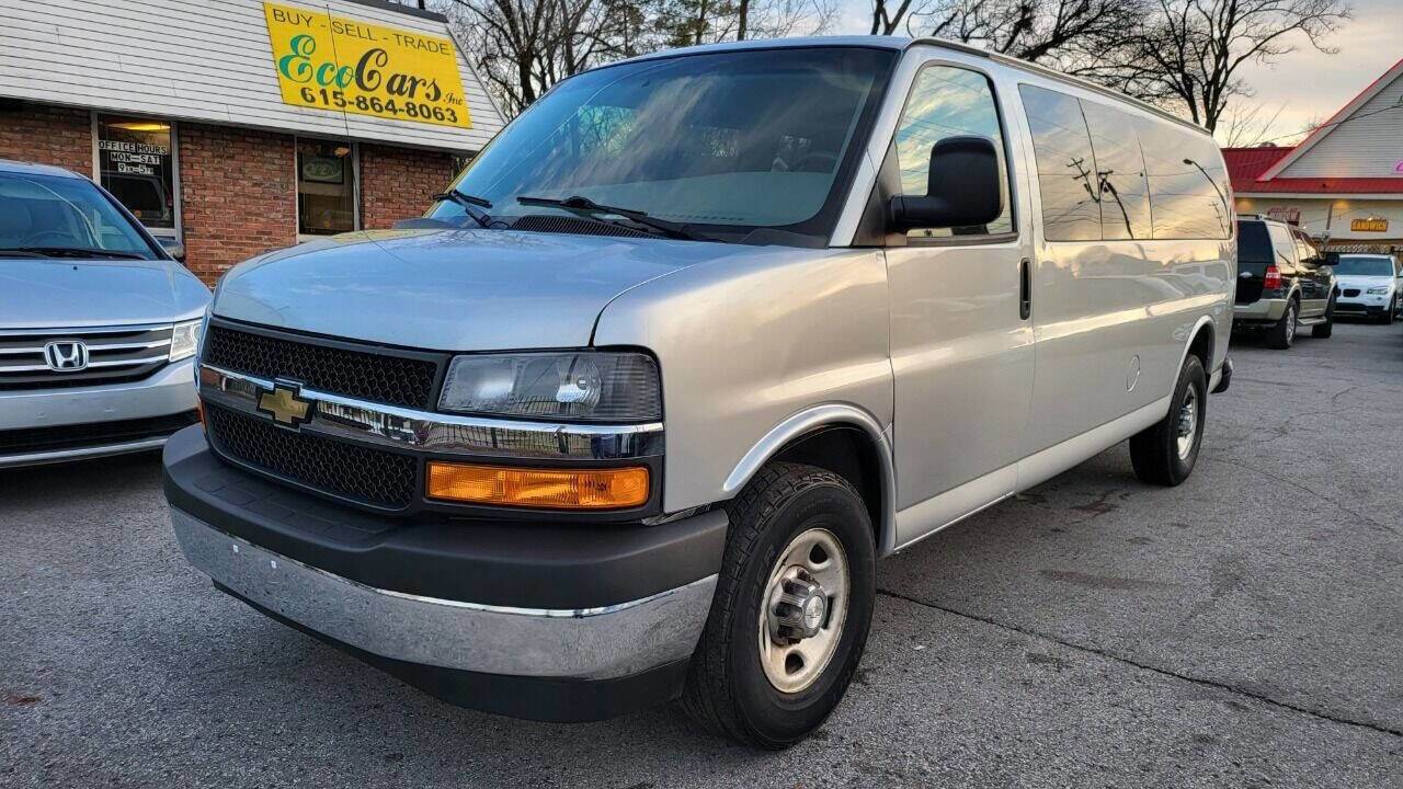 Used 2018 Chevrolet Express 3500 LT w/ LT Preferred Equipment Group image 3