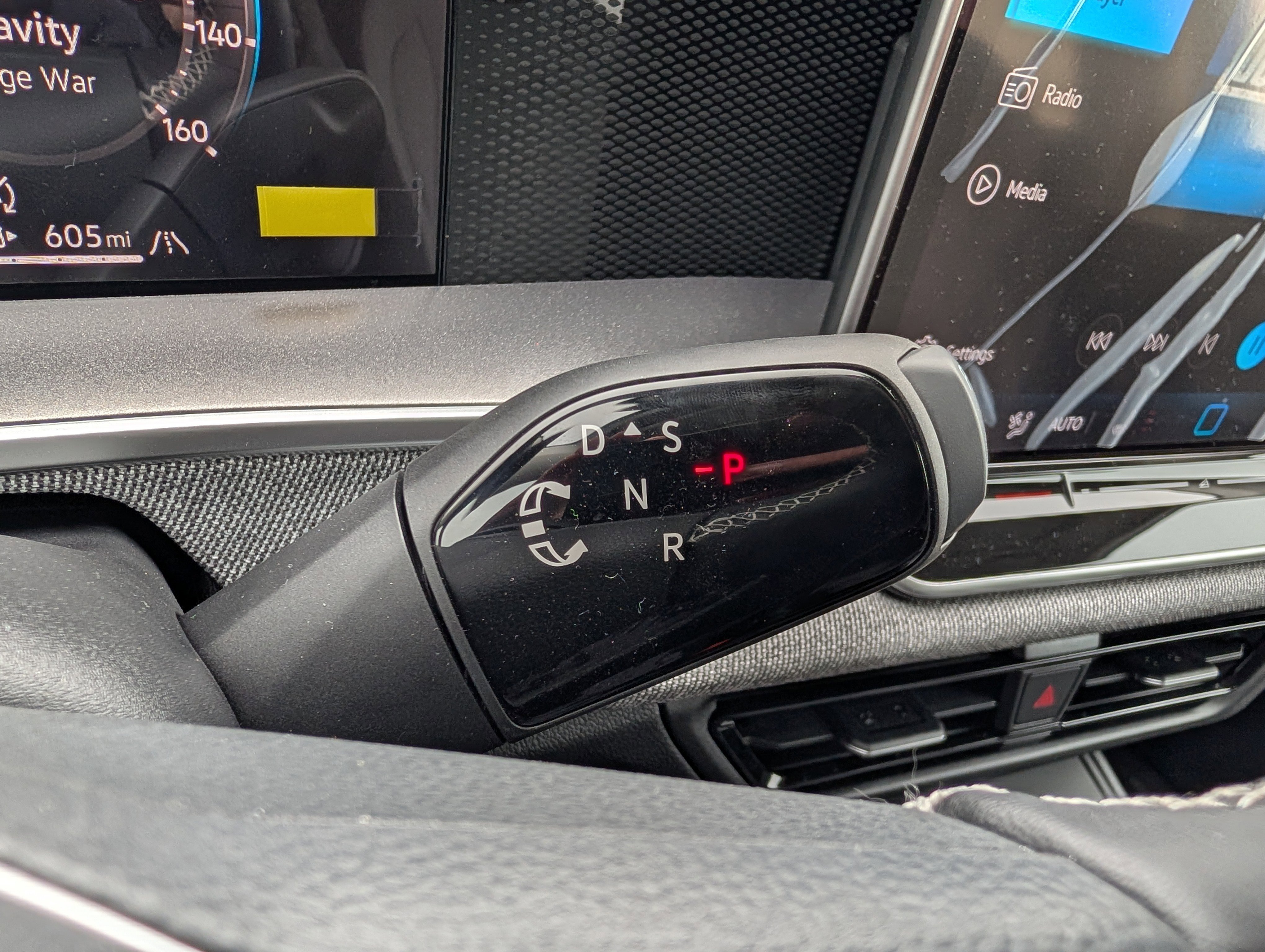 New 2026 Volkswagen Tiguan S image 9