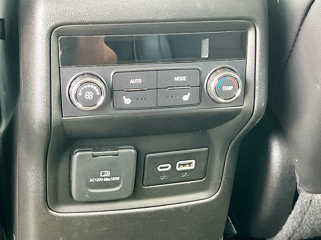 Used 2023 GMC Acadia Denali w/ Black Diamond Edition FWD image 27