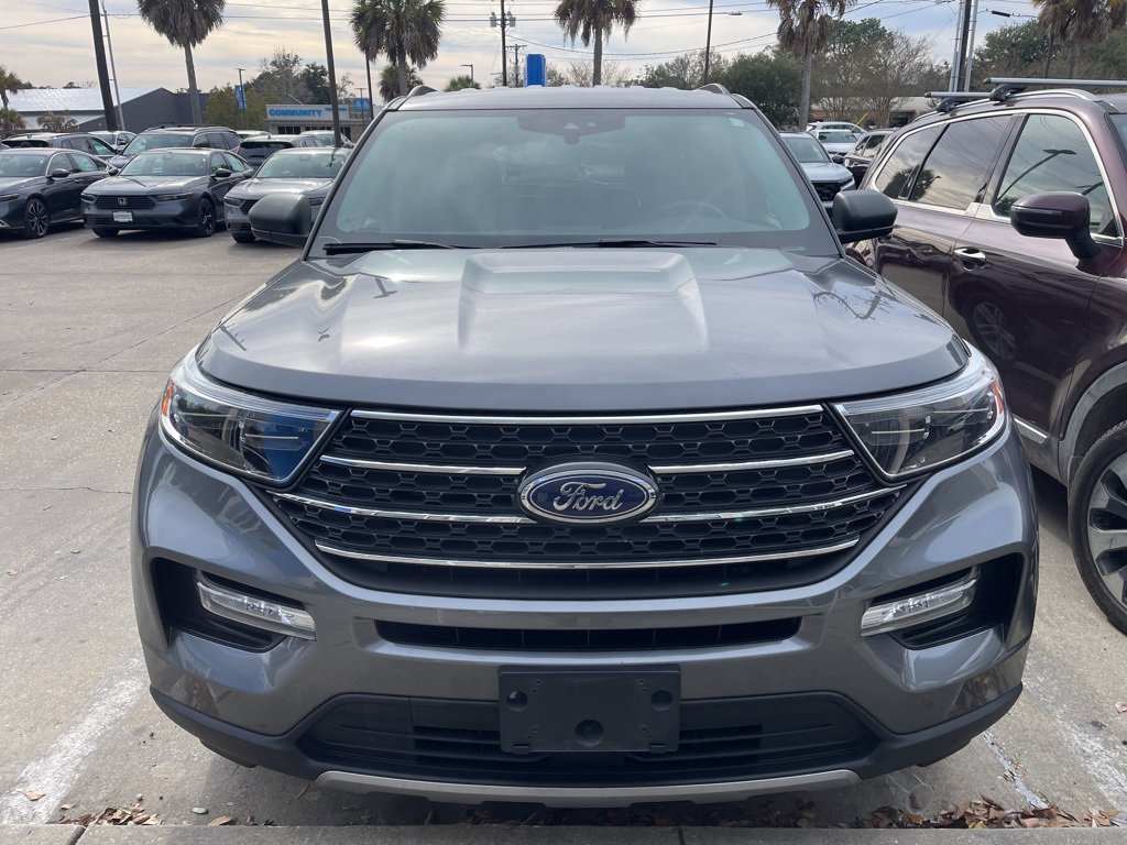 Used 2024 Ford Explorer XLT w/ Equipment Group 202A image 2