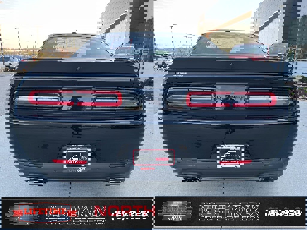 Used 2023 Dodge Challenger R/T w/ Blacktop Package image 17
