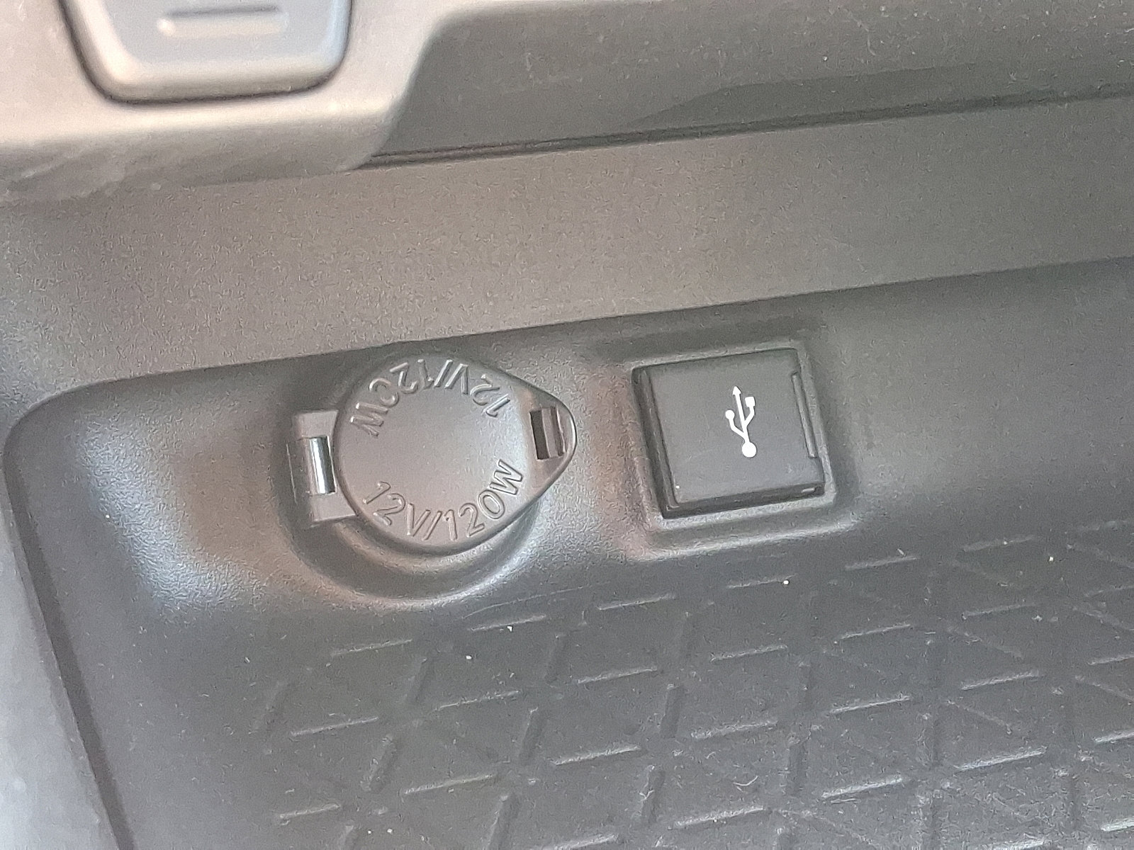 Certified 2021 Toyota RAV4 LE image 23