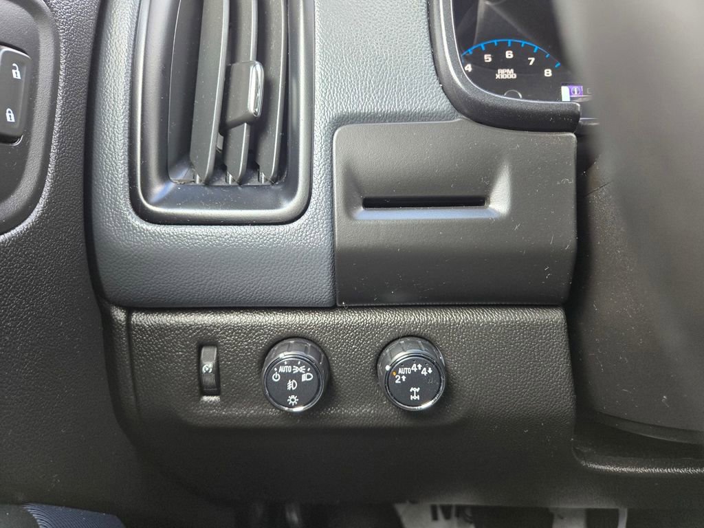 Used 2018 Chevrolet Colorado Z71 image 23