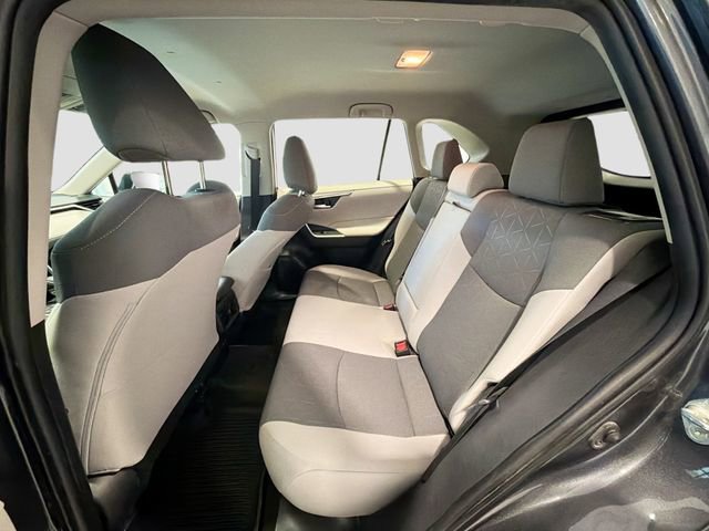 Used 2021 Toyota RAV4 XLE image 21