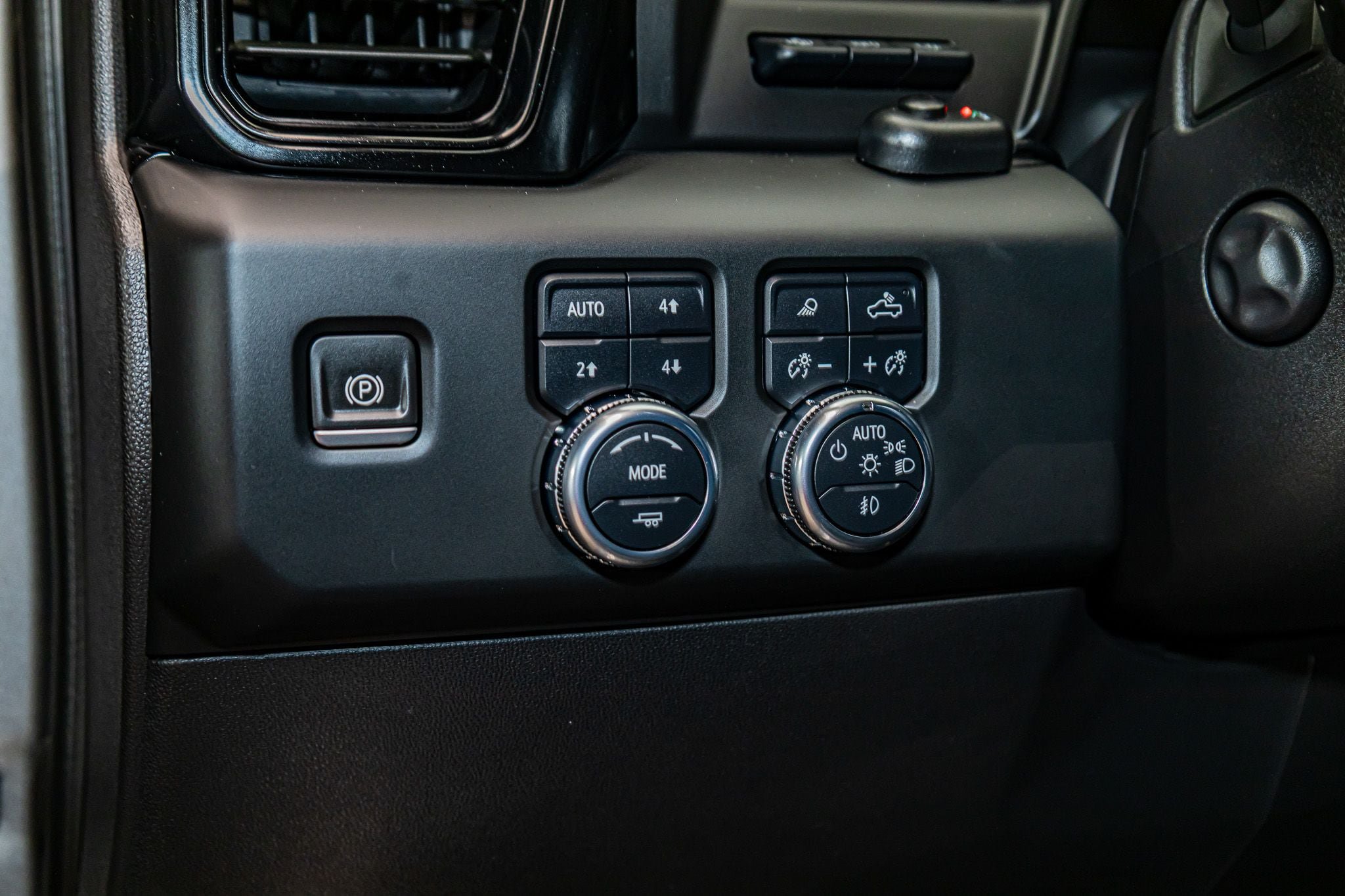 Used 2023 GMC Sierra 1500 AT4X w/ AT4X AEV Edition AWD/4WD image 16