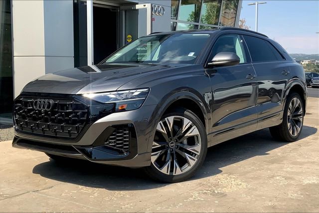 New 2025 Audi Q8 Premium