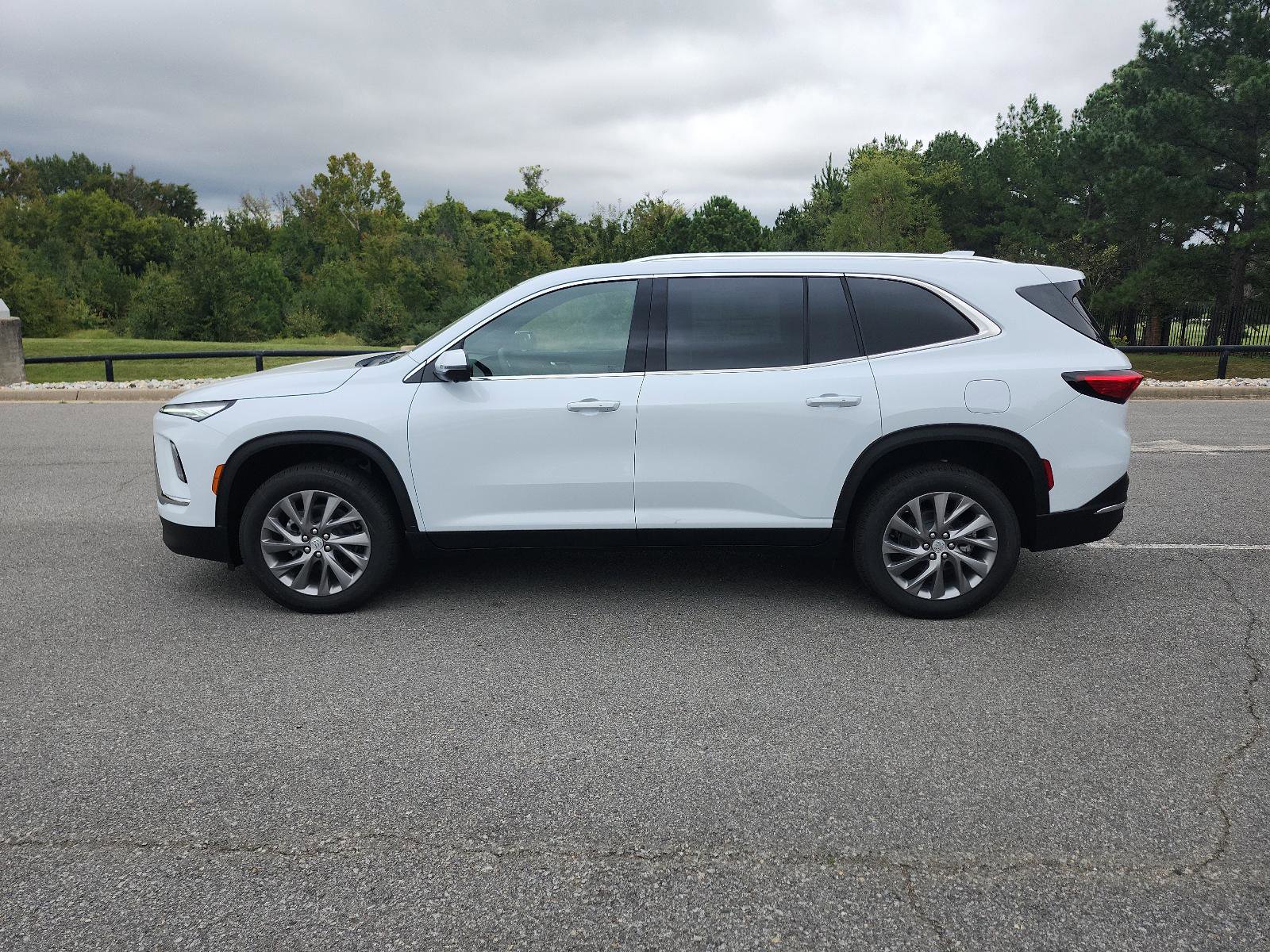 New 2026 Buick Enclave Preferred image 2