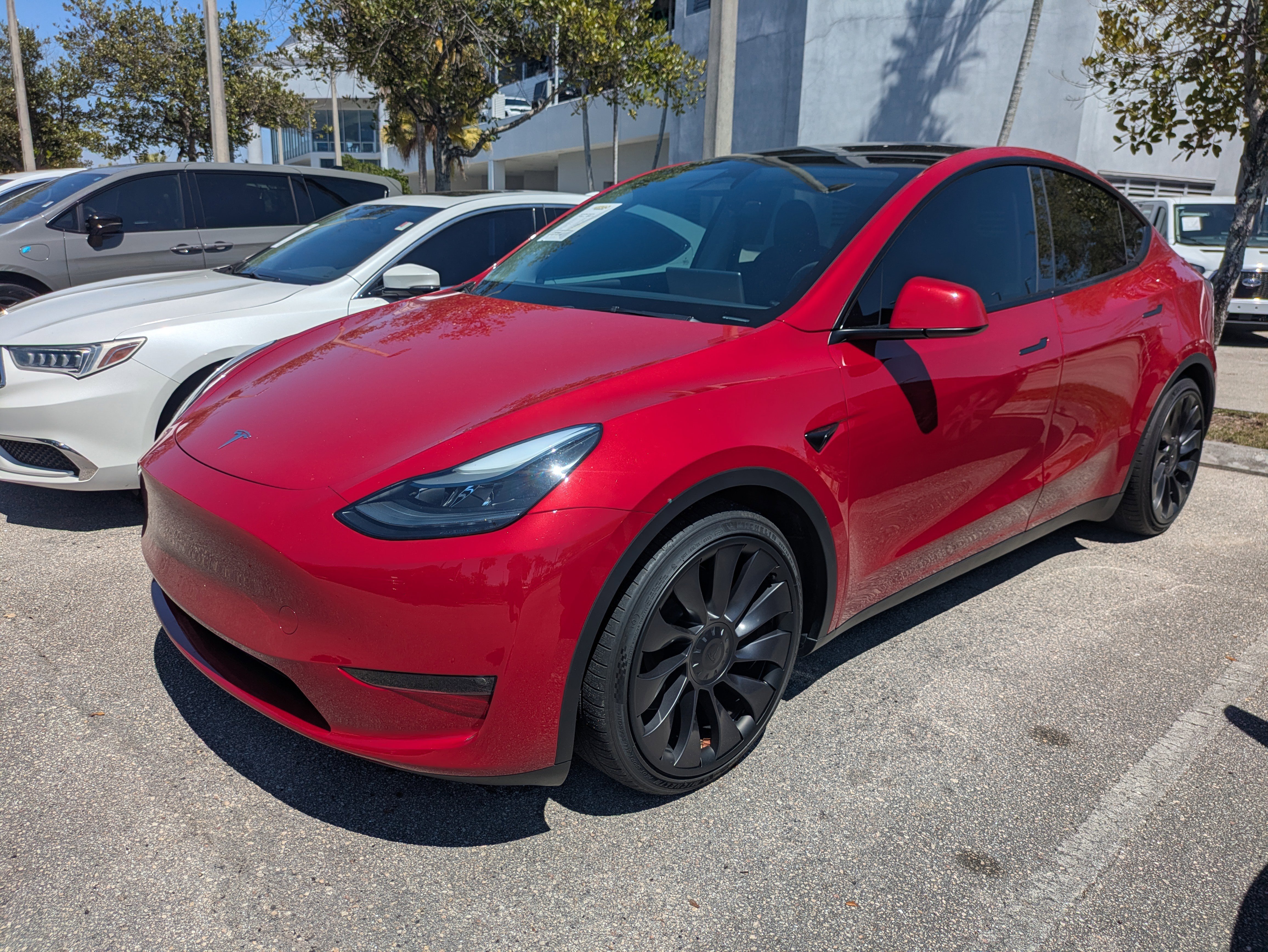 Used 2023 Tesla Model Y Performance image 9