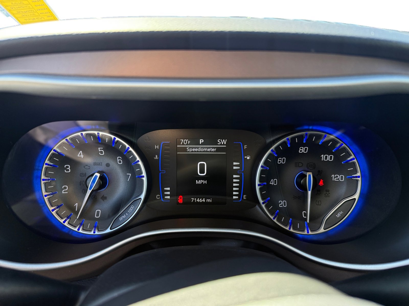 Used 2023 Chrysler Voyager LX image 11