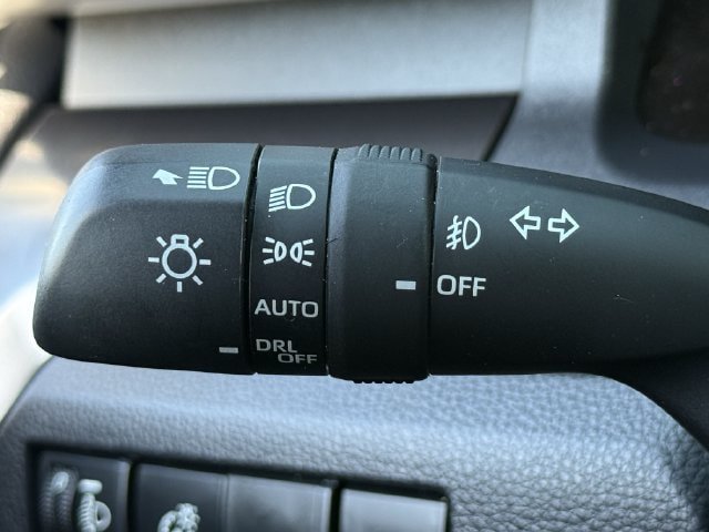 Used 2025 Toyota 4Runner SR5 AWD/4WD image 21