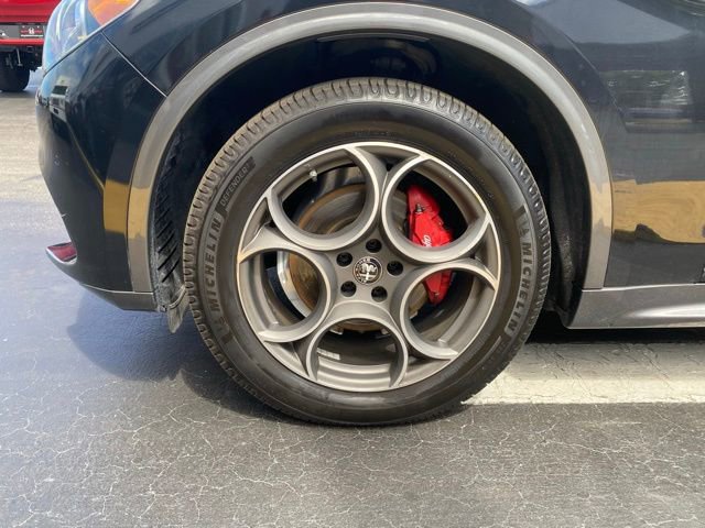 Used 2022 Alfa Romeo Stelvio Ti w/ Active Assist Plus Package image 12