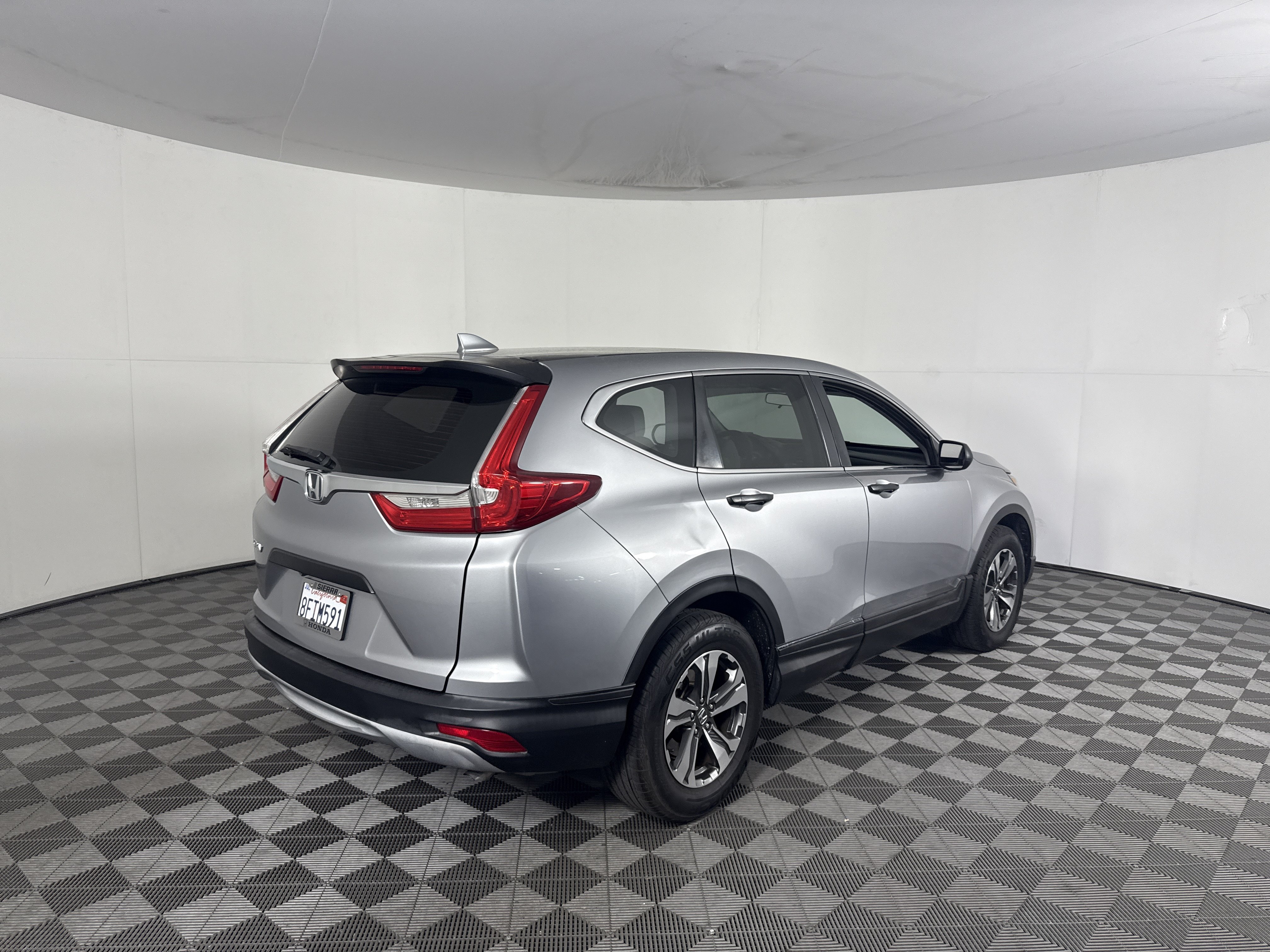 Used 2018 Honda CR-V LX image 5