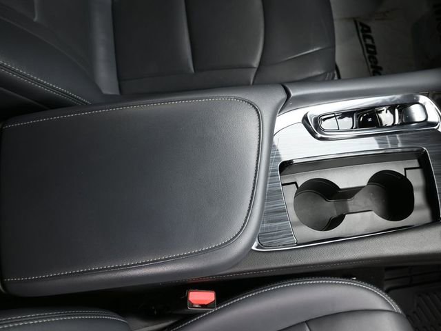 Used 2024 Buick Enclave Premium image 36