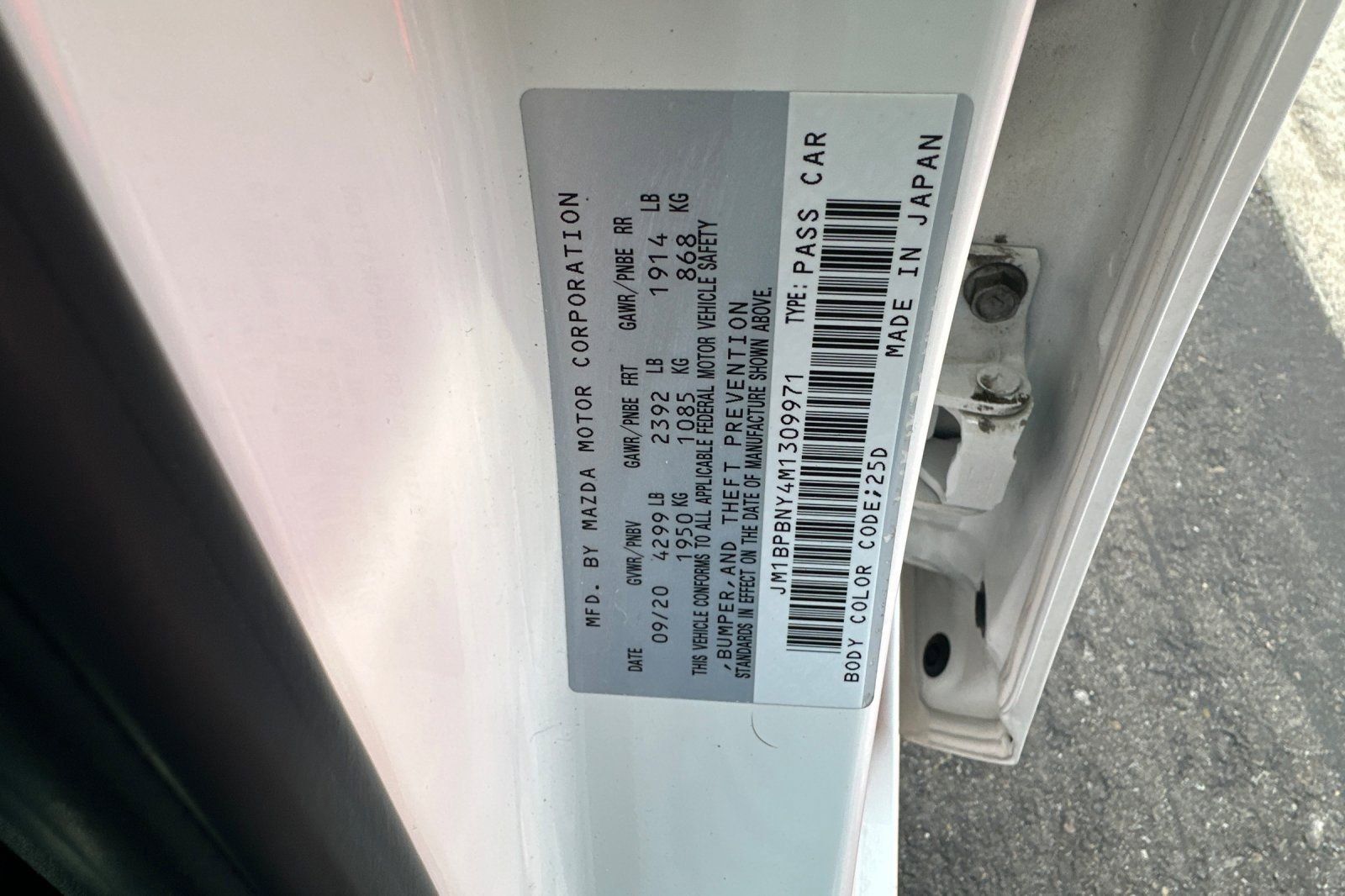 Used 2021 MAZDA MAZDA3 Hatchback w/Premium Plus Pkg image 28