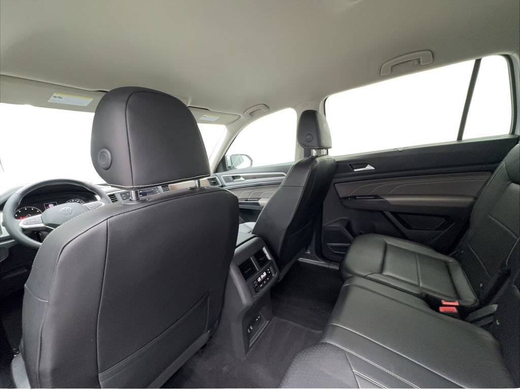Used 2021 Volkswagen Atlas SE w/ Towing Package FWD image 22