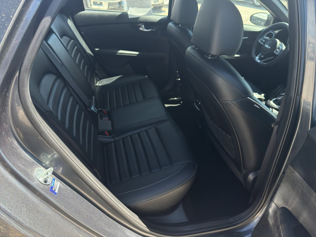 Used 2023 Kia Forte GT-Line w/ GT-Line Premium Package FWD image 13