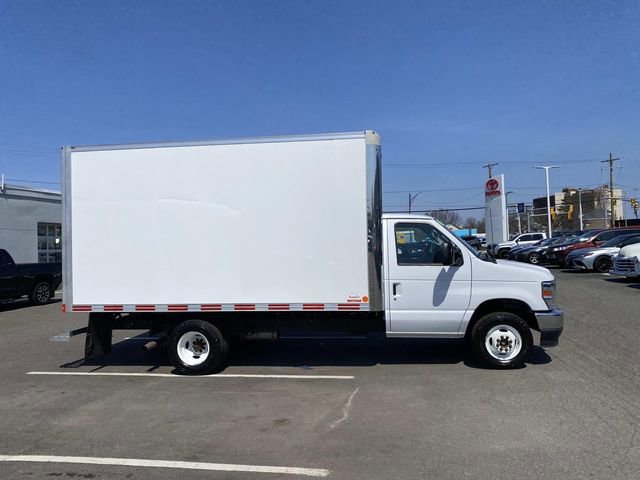 Used 2024 Ford E-450 and Econoline 450 Super Duty w/ Power Windows & Locks Group RWD image 12