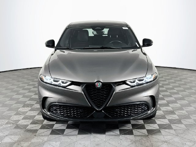Used 2024 Alfa Romeo Tonale Veloce AWD/4WD image 2