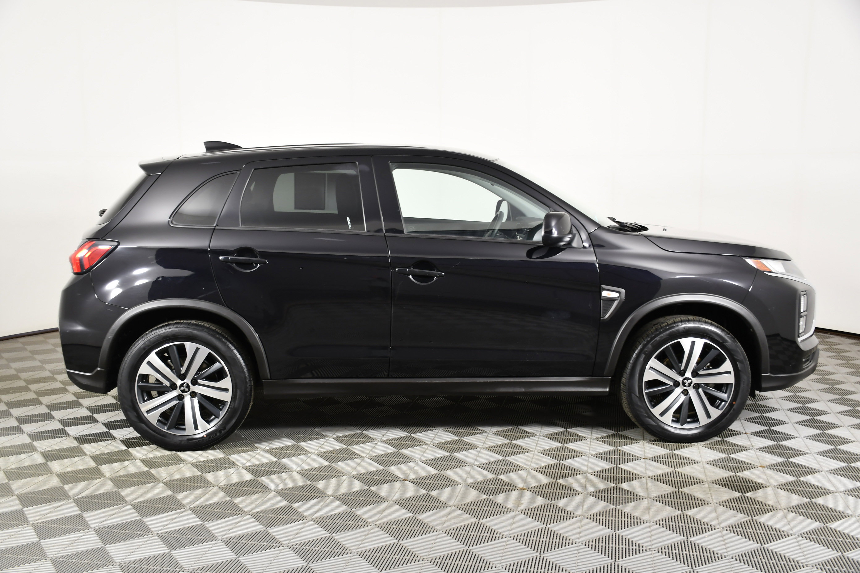 Used 2022 Mitsubishi Outlander Sport ES image 5