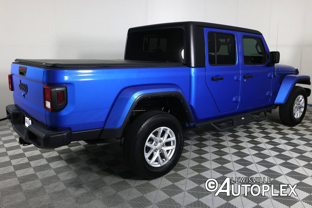 Used 2023 Jeep Gladiator Sport AWD/4WD image 5