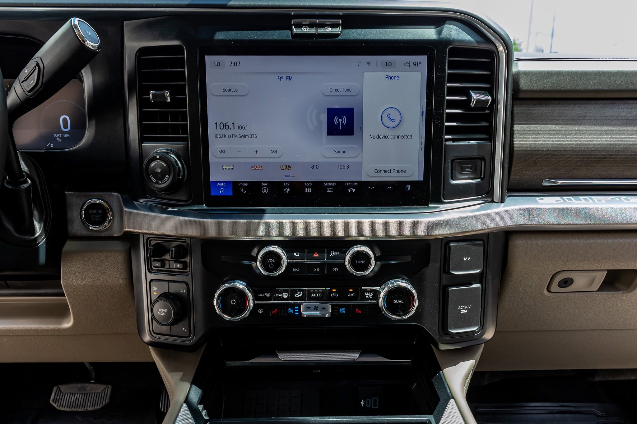 Used 2025 Ford F350 Platinum w/ Platinum Plus Package image 25