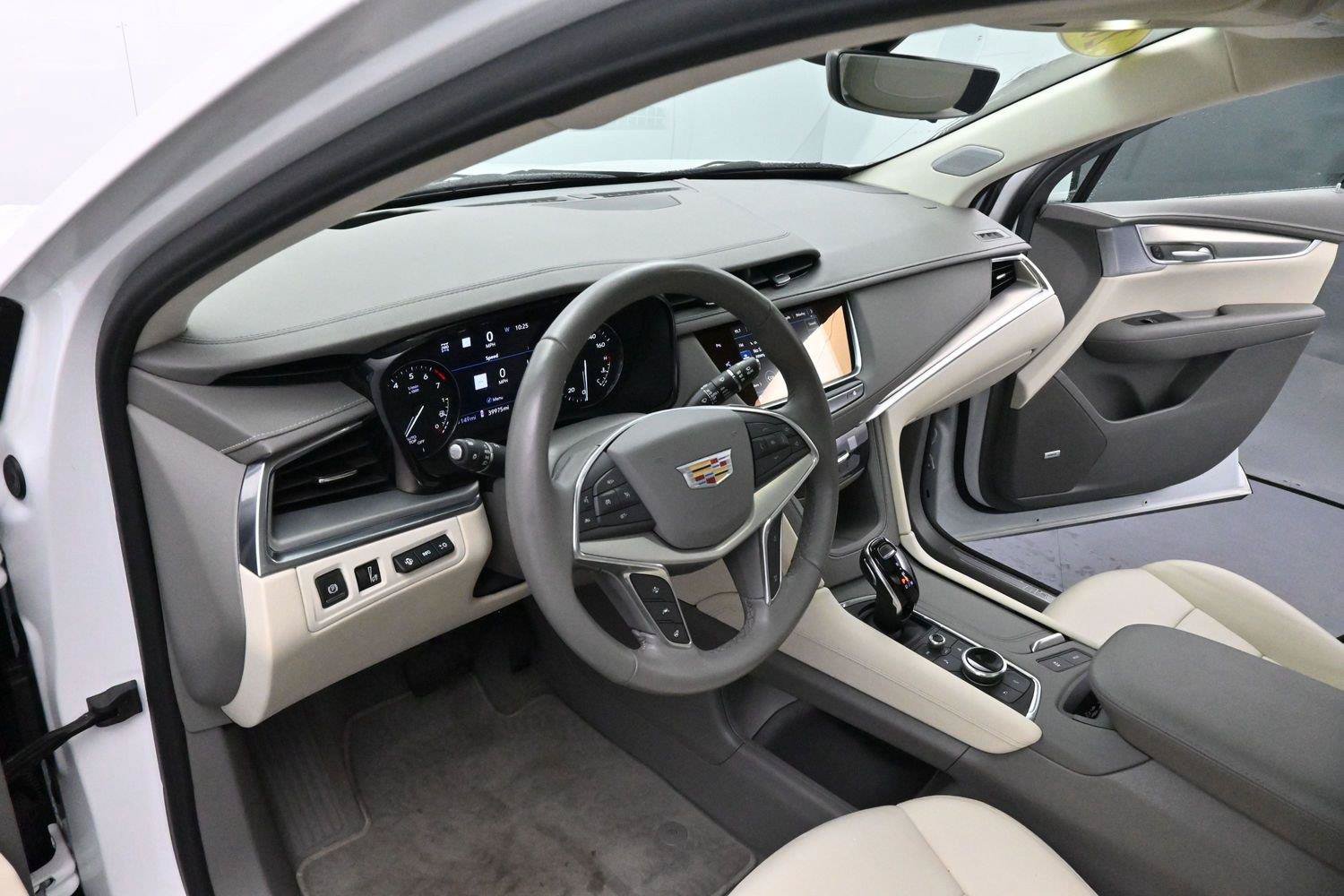 Certified 2024 Cadillac XT5 Premium Luxury w/ Technology Package AWD/4WD image 13