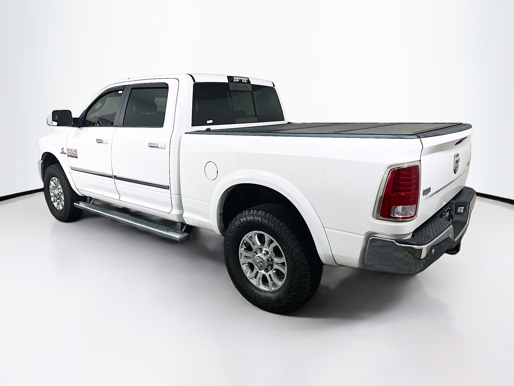 Used 2017 RAM 2500 Laramie AWD/4WD image 5