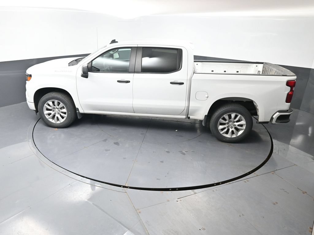 Used 2023 Chevrolet Silverado 1500 Custom AWD/4WD image 14