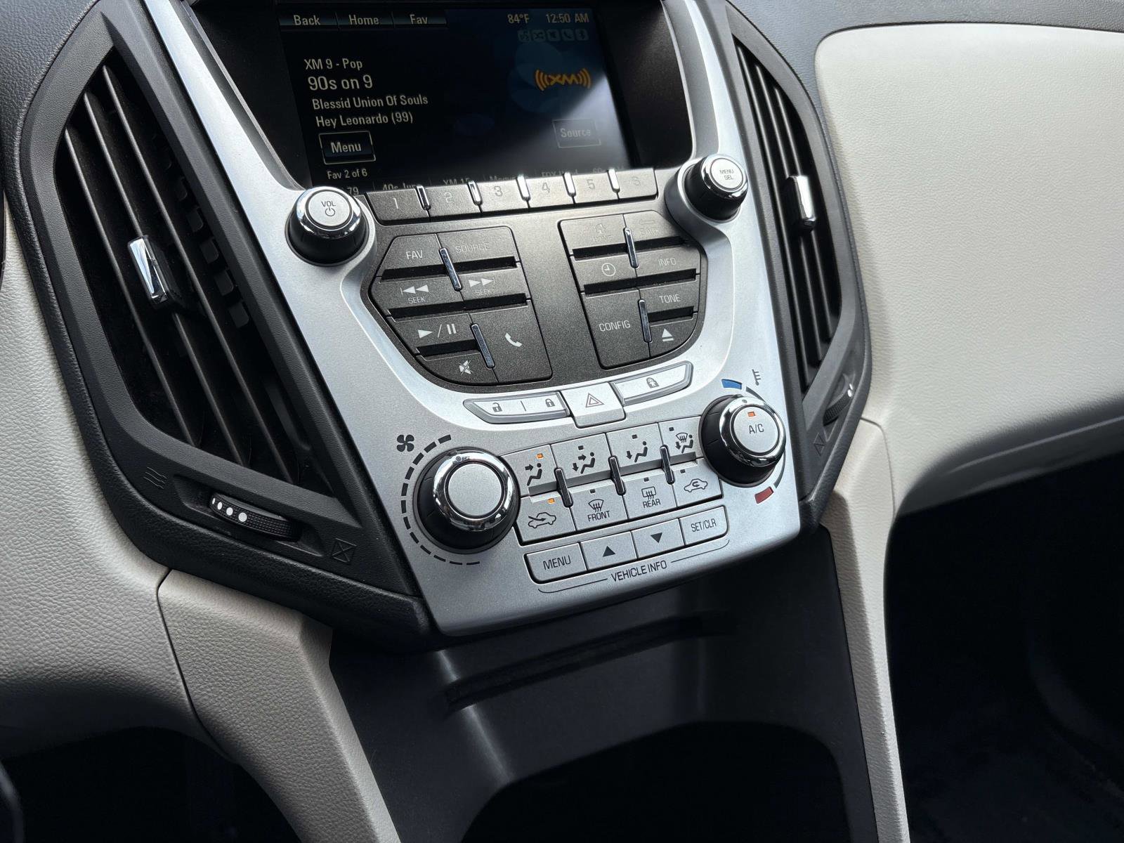 Used 2015 Chevrolet Equinox LT w/ Driver Convenience Package FWD image 23