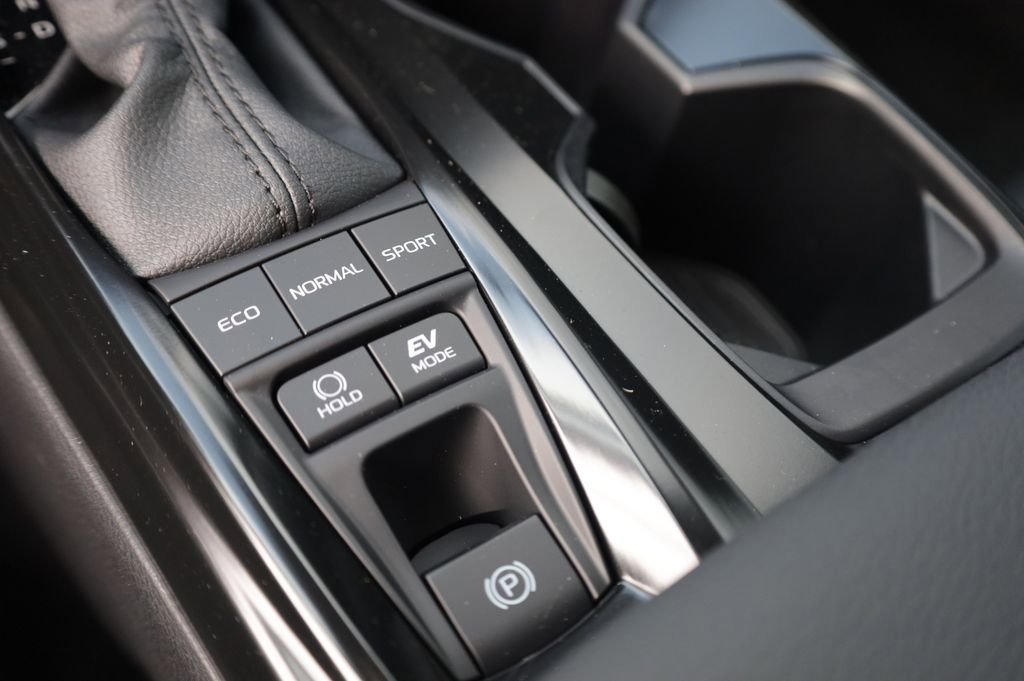New 2026 Toyota Camry SE FWD image 10