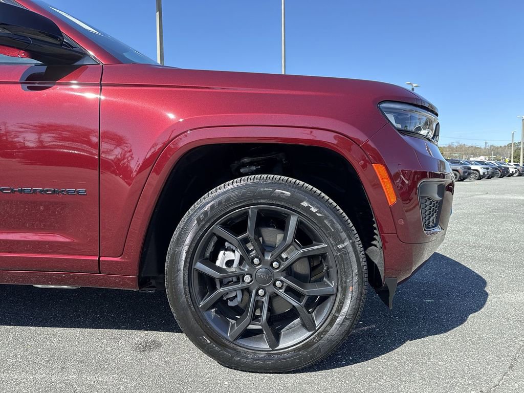New 2025 Jeep Grand Cherokee Limited 4xe image 10